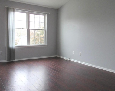 79 Portsmouth Court - Photo Thumbnail 10