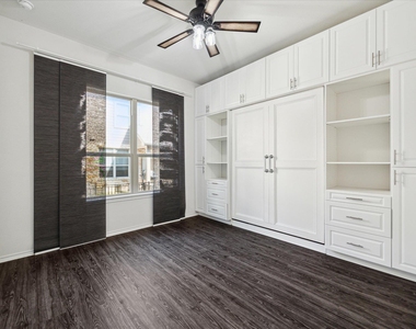 2105 Town Centre Dr - Photo Thumbnail 3