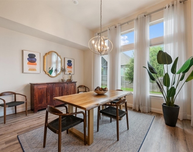 725 Millcreek Ln - Photo Thumbnail 16