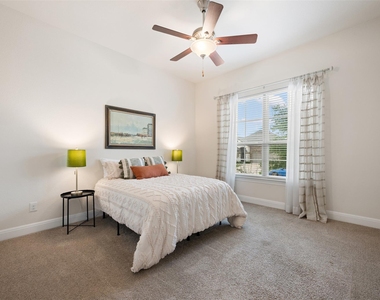 725 Millcreek Ln - Photo Thumbnail 25