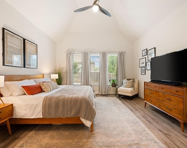 725 Millcreek Ln - Photo Thumbnail 18