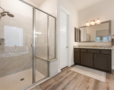 725 Millcreek Ln - Photo Thumbnail 20