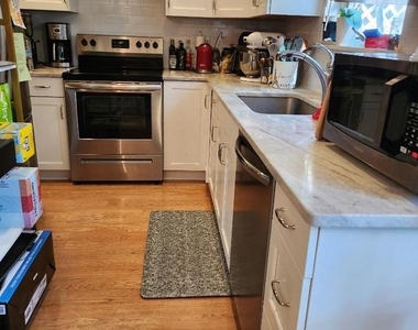 93 William Patterson Court - Photo Thumbnail 5