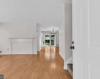 93 William Patterson Court - Photo Thumbnail 2