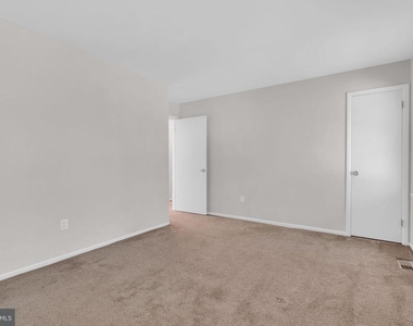 93 William Patterson Court - Photo Thumbnail 16