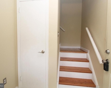 262 Andover Place - Photo Thumbnail 1