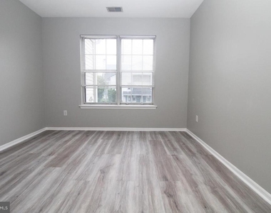 262 Andover Place - Photo Thumbnail 18