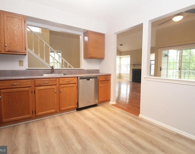 262 Andover Place - Photo Thumbnail 9