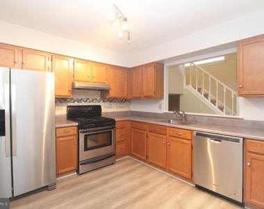 262 Andover Place - Photo Thumbnail 6