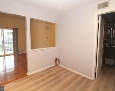 262 Andover Place - Photo Thumbnail 10