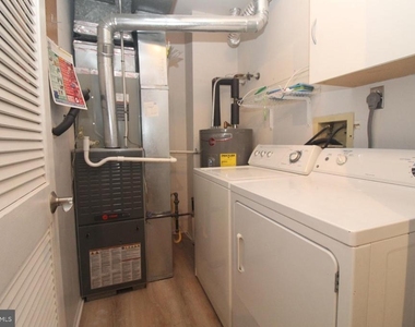 262 Andover Place - Photo Thumbnail 8