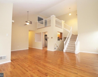 262 Andover Place - Photo Thumbnail 5