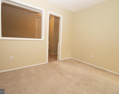 262 Andover Place - Photo Thumbnail 22