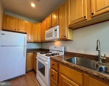 255 Mercer Street - Photo Thumbnail 6
