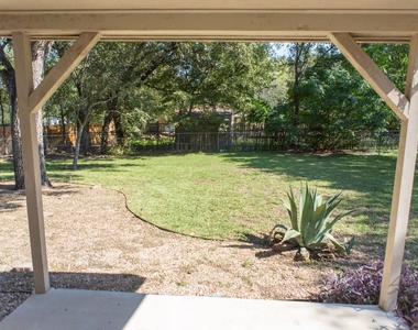 1913 Rabb Rd - Photo Thumbnail 9