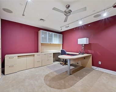 901 W 9th St - Photo Thumbnail 13