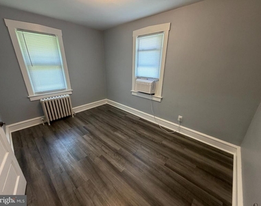 25 College Avenue - Photo Thumbnail 13