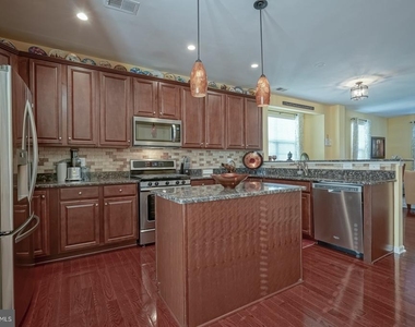 474 Aura Road - Photo Thumbnail 8