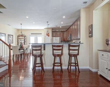 474 Aura Road - Photo Thumbnail 10