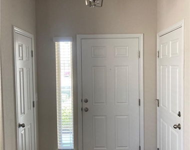480 Triumph Rd - Photo Thumbnail 12