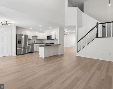 771 Barton Run Boulevard - Photo Thumbnail 8