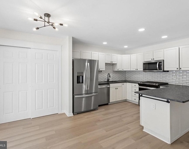 771 Barton Run Boulevard - Photo Thumbnail 10
