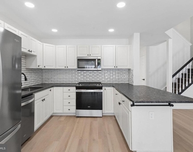771 Barton Run Boulevard - Photo Thumbnail 12