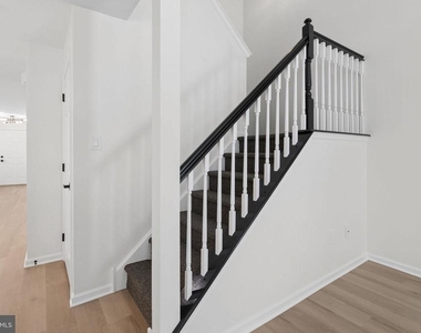 771 Barton Run Boulevard - Photo Thumbnail 5
