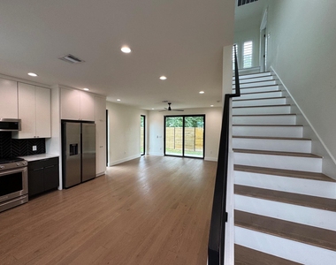 3510 Lyons Rd - Photo Thumbnail 4