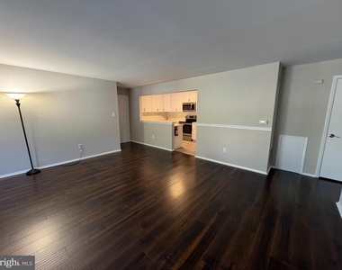 4306 Aberdeen Drive - Photo Thumbnail 3