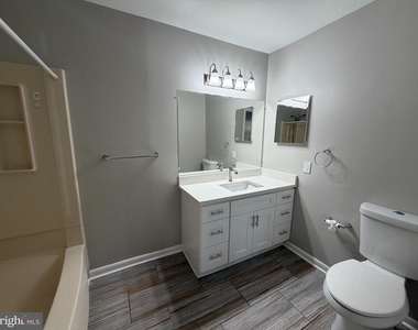 4306 Aberdeen Drive - Photo Thumbnail 9