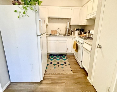 7103 Woodhue Ct - Photo Thumbnail 19