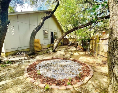 7103 Woodhue Ct - Photo Thumbnail 39