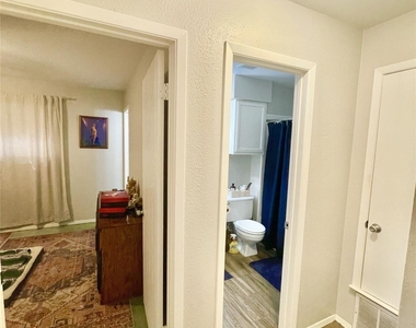 7103 Woodhue Ct - Photo Thumbnail 23