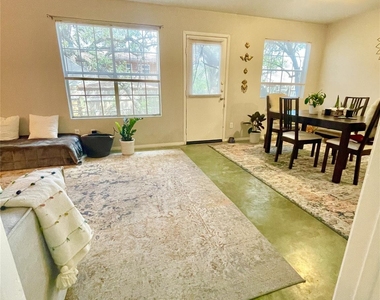 7103 Woodhue Ct - Photo Thumbnail 14