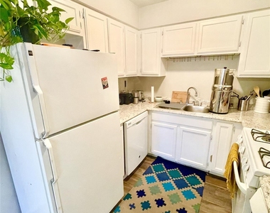 7103 Woodhue Ct - Photo Thumbnail 20