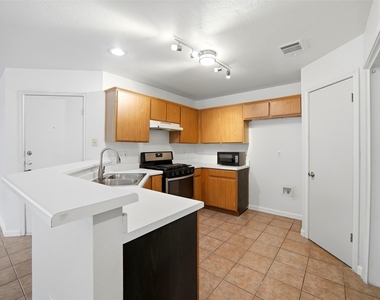 2304 Smith Branch Blvd - Photo Thumbnail 5