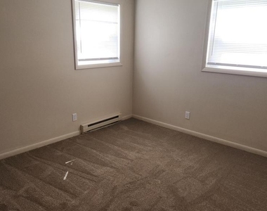 5 W Magnolia, Avenue - Photo Thumbnail 3