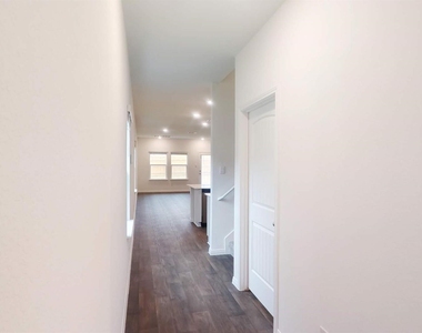302 Gladiola Loop - Photo Thumbnail 3