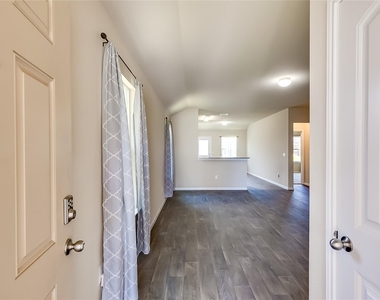 12213 Riprap Dr - Photo Thumbnail 3
