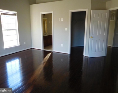 12420 Rollys Ridge Avenue - Photo Thumbnail 5