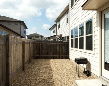 9109 Garnet Dr - Photo Thumbnail 25