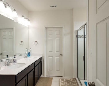 9109 Garnet Dr - Photo Thumbnail 20