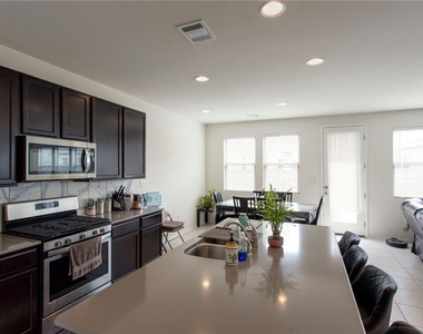 9109 Garnet Dr - Photo Thumbnail 9
