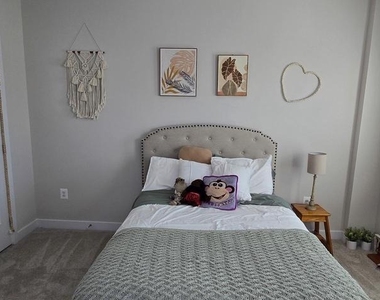 5426 Greenpoint Lane - Photo Thumbnail 50