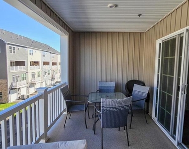 5426 Greenpoint Lane - Photo Thumbnail 29