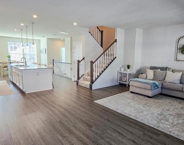 5426 Greenpoint Lane - Photo Thumbnail 22