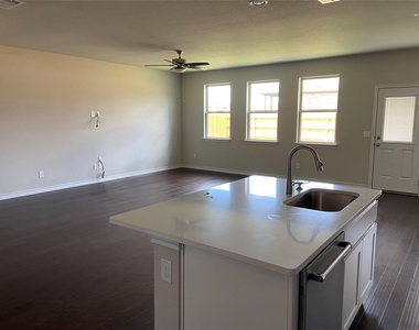 309 Akumal St - Photo Thumbnail 3