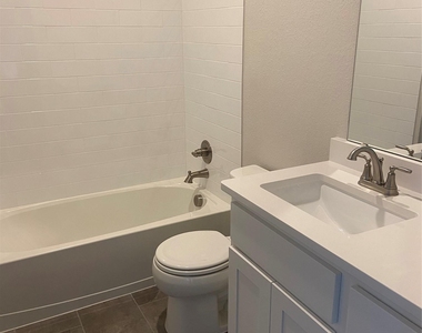 309 Akumal St - Photo Thumbnail 4
