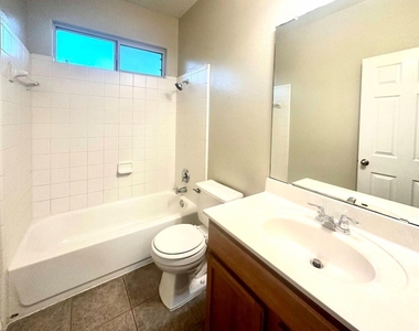 2404 Allred Dr - Photo Thumbnail 18